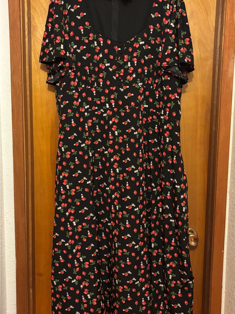 Unique Vintage Strawberry Print Plus Size Midi Dress with Pockets